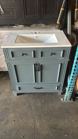 30” Vanity And Top