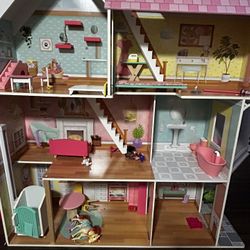 Wooden Dollhouse