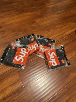Supreme Socks (read description⁉️)