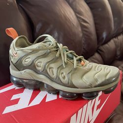 Women’s Vapor Maxs