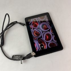 Amazon Kindle Fire 1st Generation Tablet, 8GB, 7", Wi-Fi, D01400