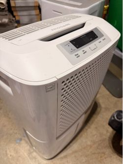 Frigidaire dehumidifier 70 pint