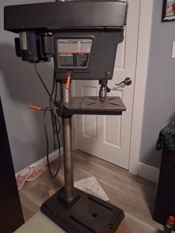 Craftsman 15 1/2" floor standing drill press with light and manual lift