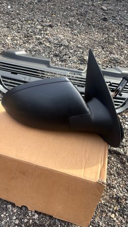 2006 Chevy cobalt grill and passenger side mirror