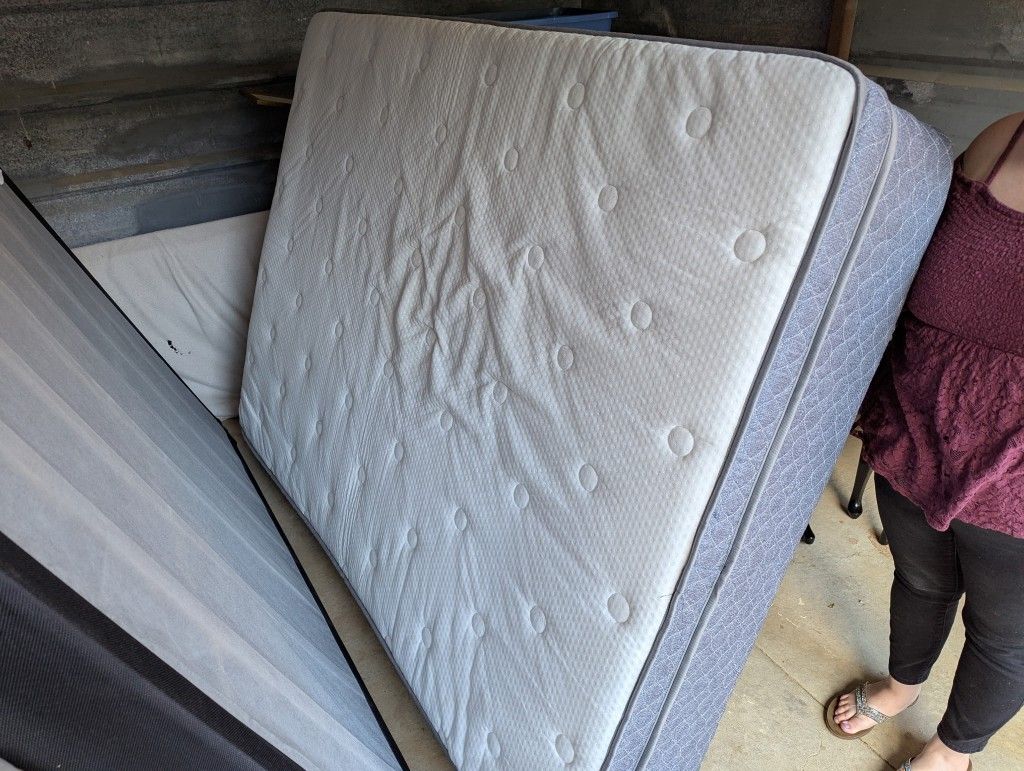 New Queen Mattress