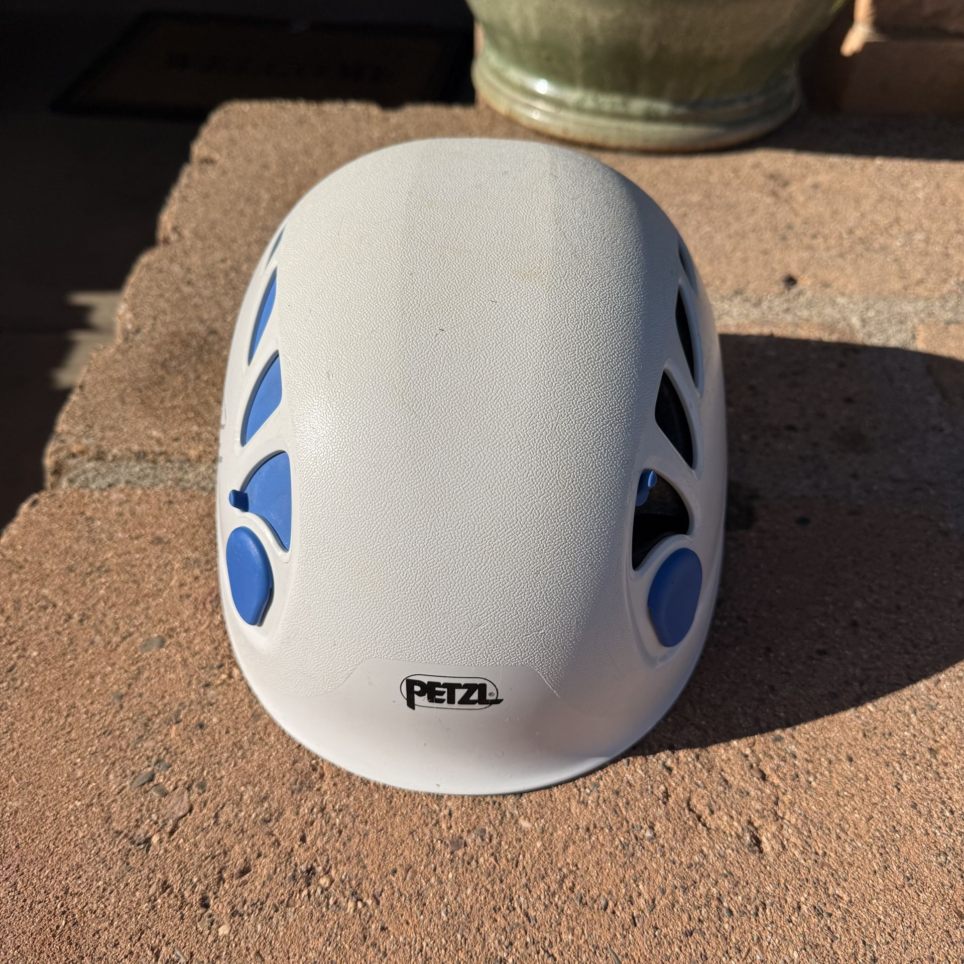 Petzl Elios Climbing Helmet Size 2 / 53-61mm