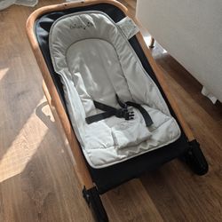 Baby Bassinet like New(0-12 Months)