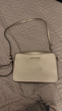 Micheal Kors purse