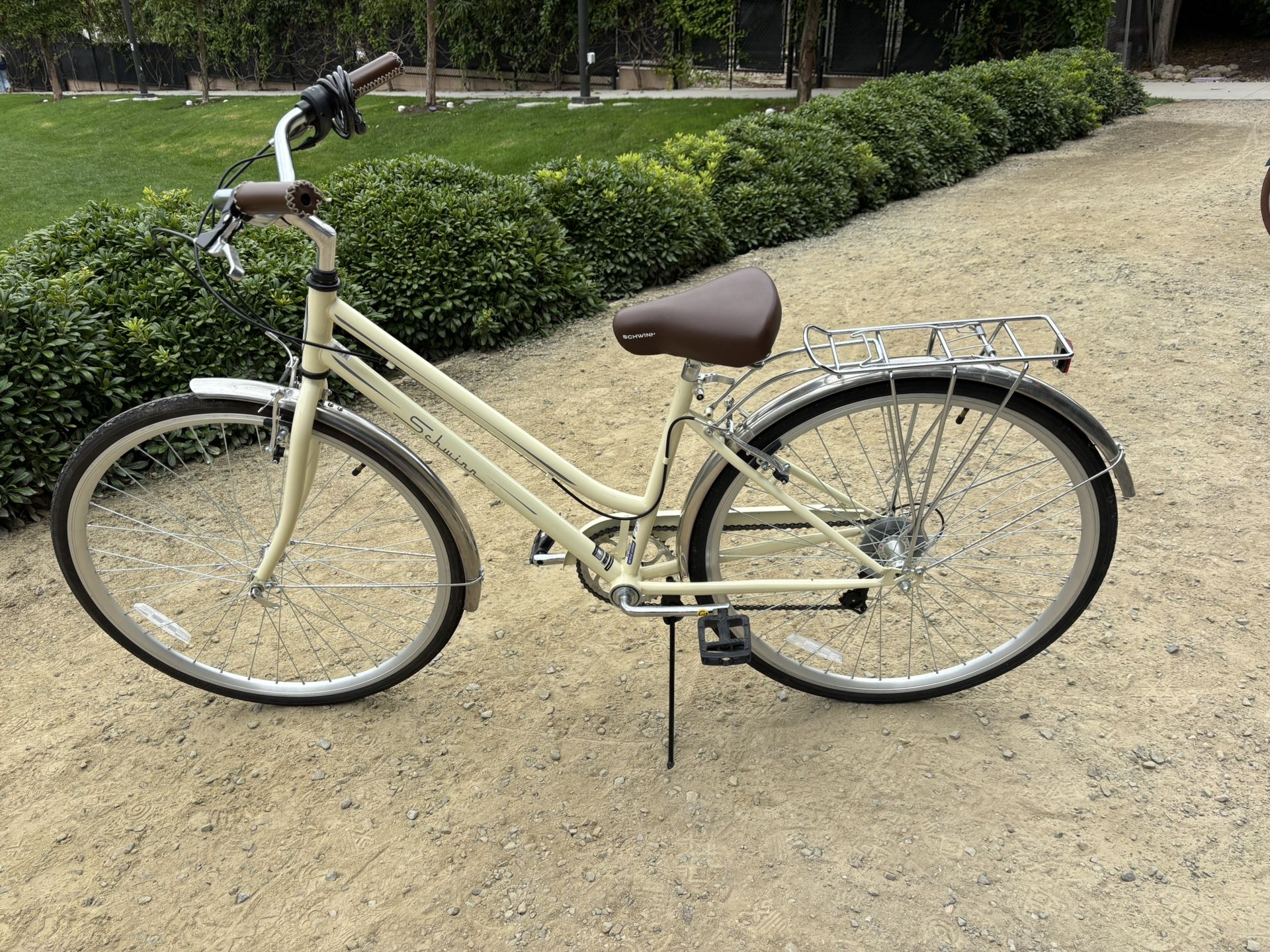 Schwinn Gateway Bike Schwinn Admiral 700c Comfort Commuter Hybrid