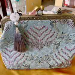 Chinese-style women’s purse