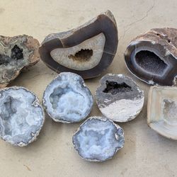 8 Geodes Crystal Quartz Amethyst Chalcedony Lapidary Healing Calcite
