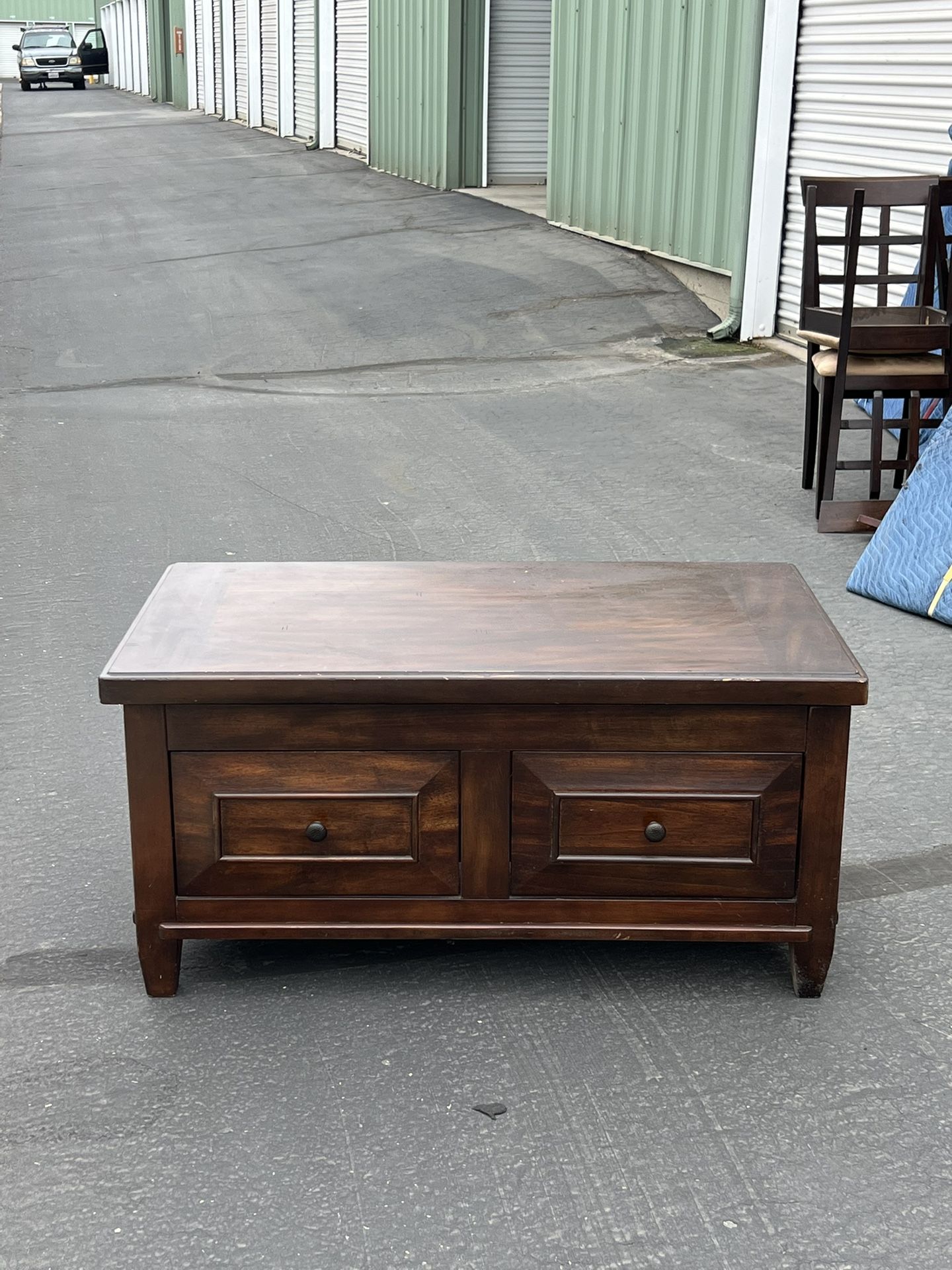 Cocktail Table Lift Top