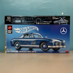Hot Wheels Brick Shop Mercedes-Benz 300 SL Building Set