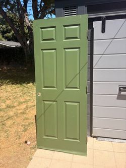 Free interior door