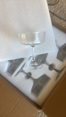 New set of 6 martini glasses