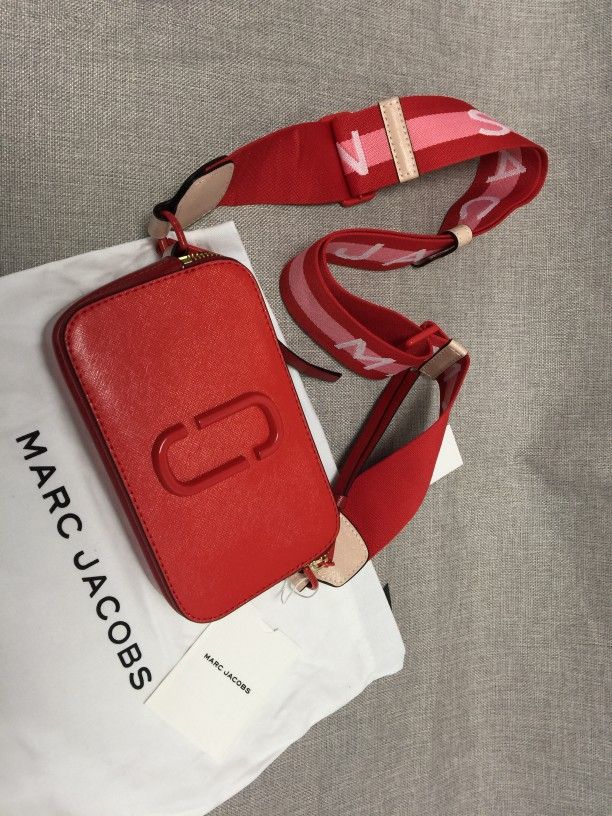 Marc Jacobs Snapshot Crossbody Bag Sandcastle Red Multi