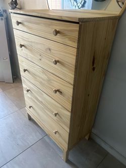 Beautiful IKEA Pinewood dresser