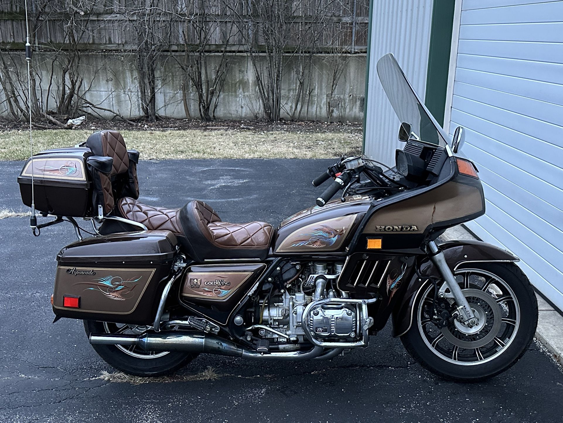 NOT RUNNING: 1983 Honda Gold Wing 1100 Aspencade with gorgeous Kafka pinstriping!