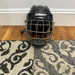Bauer hockey helmet 