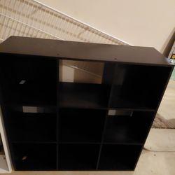 9 Cubbies Bookshelf 