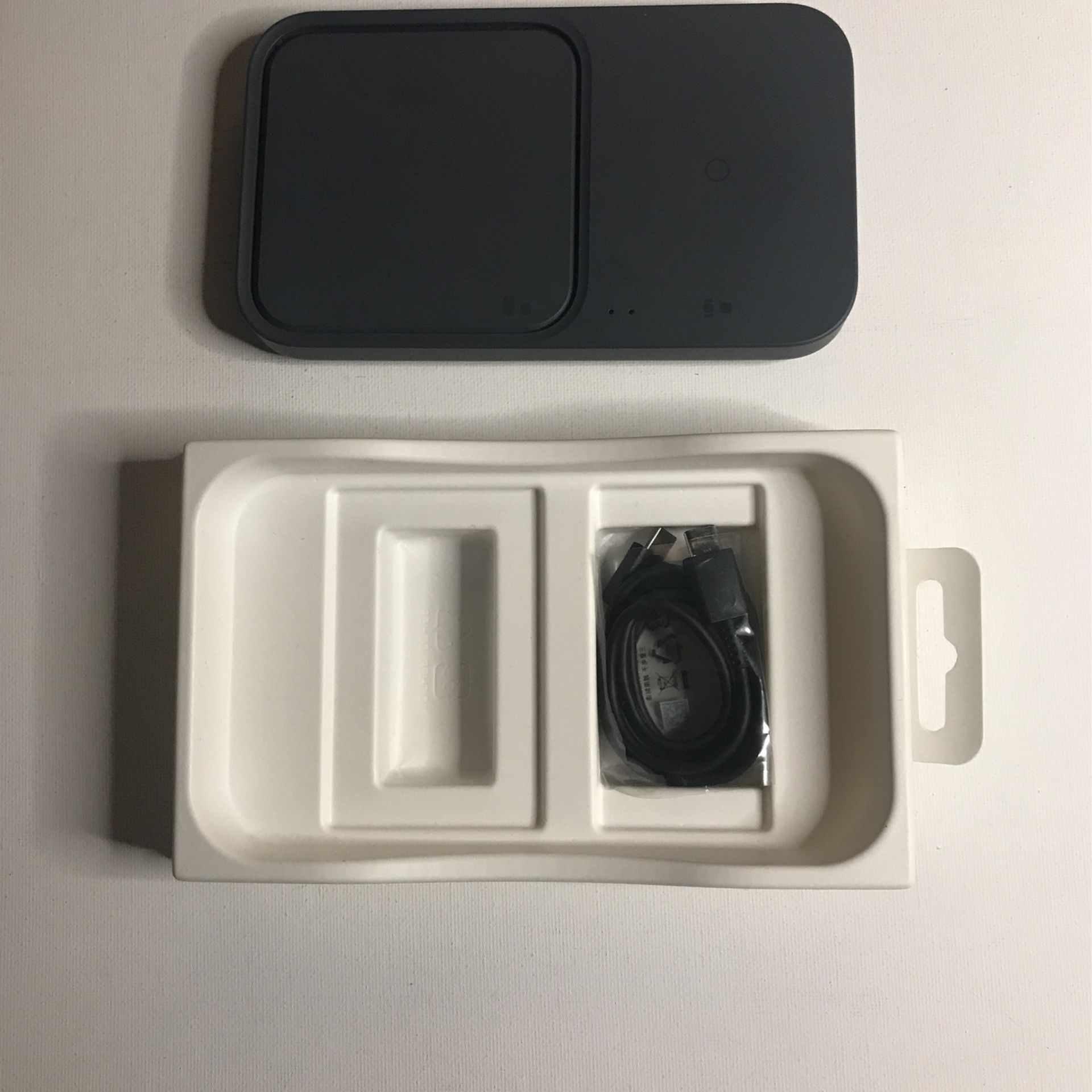 NEW Samsung 15W Duo Fast Wireless Charger pad with Cable Only Black Open