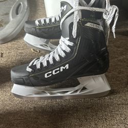 CCM Hockey Skates