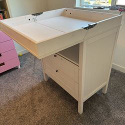 Changing Table With Drawers