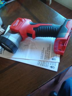 18 milwaukee flashlight