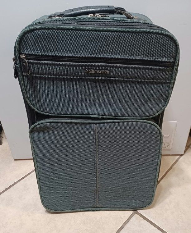 (1) Small Samsonite Silhouette 5 Suitcase