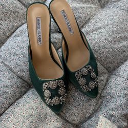 MANOLO BLAHNIK HANGISIMU Green Satin Jewel Buckle Mules Size 38