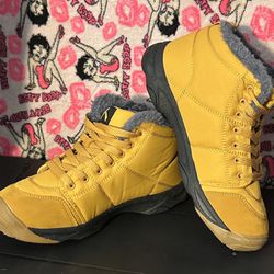 Azookin Men’s Faux Fur Lined Boots Sneakers Mustard Size M9 New
