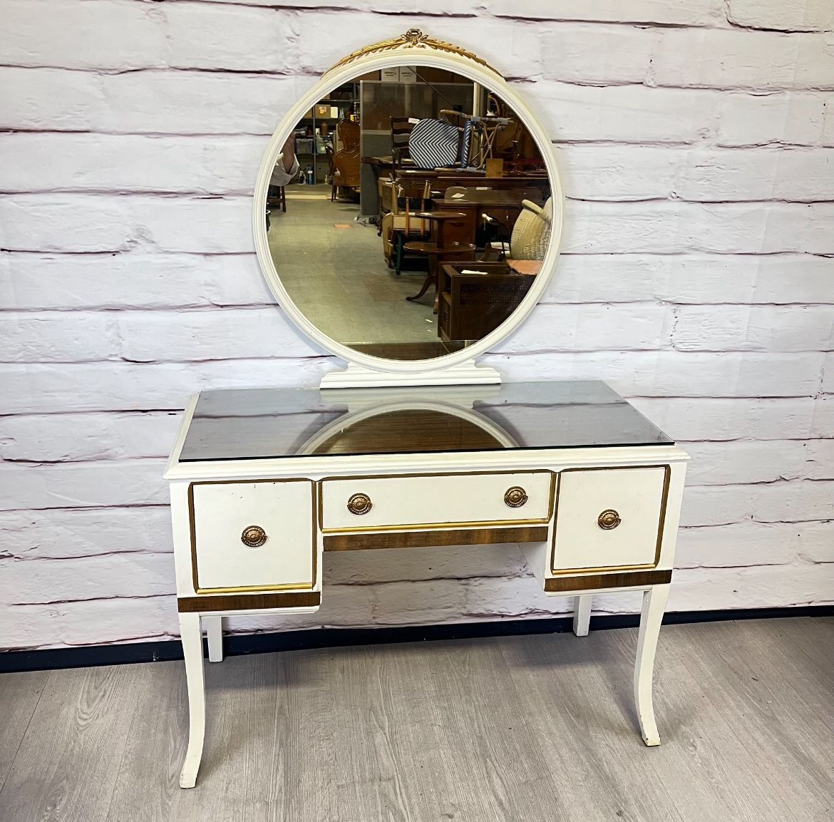 Vintage White Vanity Table Desk Round Mirror