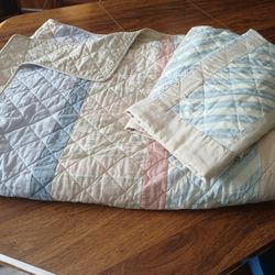 Queen Size Quilted Comforter