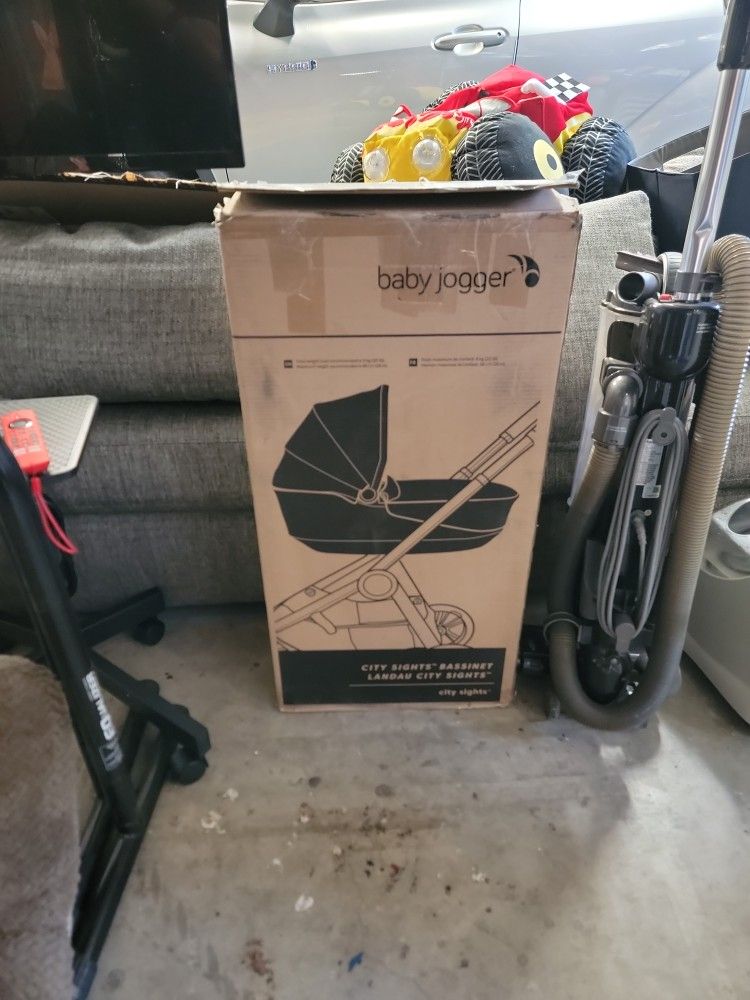 City Sights Bassinet