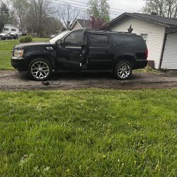 2007 Chevy Surburban Lt