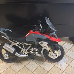  BMW Kids Electric Motorcycle 