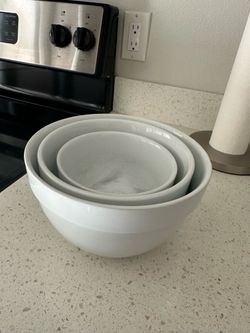 Ceramic mixing bowls