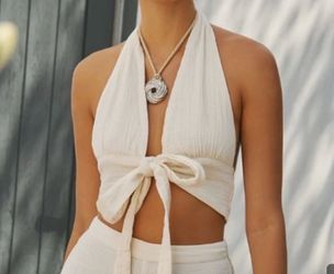L*SPACE Cream Halter Tie-Back Crop Top – Size L – NWT
