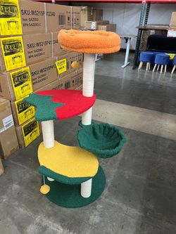 Multi-Level Cat Tree with Scratching Posts