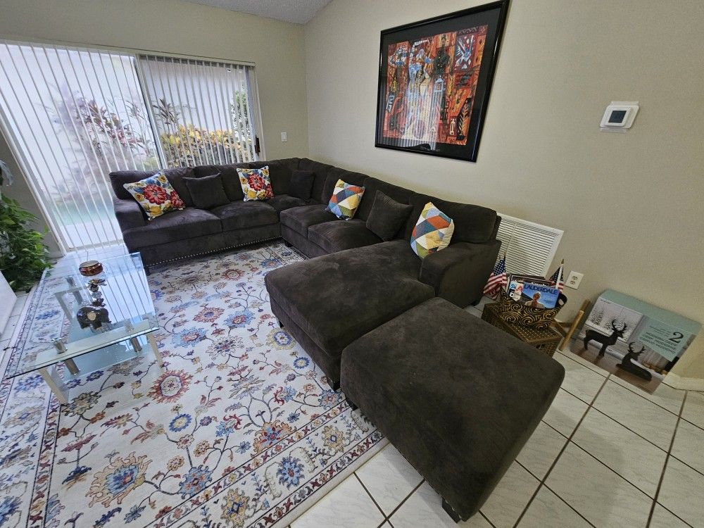 Costco Large Sectional Sofa, Chaise & Ottoman 