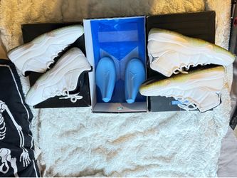 Jordan 11 Legend blue bundle size 10.5 & 11