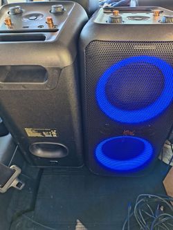 2 Klipsch gig xxl's