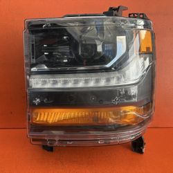 2016 - 2018 CHEVROLET SILVERADO 1500 LEFT DRIVER SIDE HID HEADLIGHT OEM (contact info removed)3