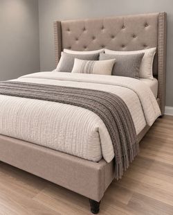 🌟Flash sale! Free Delivery! Brand New Queen size Light Grey Upholstered Platform Bedframe + Mattress