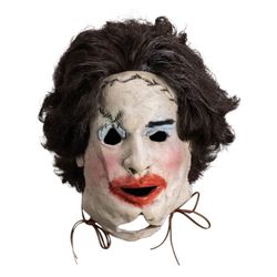 THE TEXAS CHAINSAW MASSACRE LEATHERFACE PRETTY WOMAN MASK Horror Trick Or Treat Studios🎃 (PRICE IS FIRM)