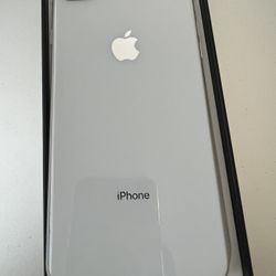 Iphone 8+ Plus 64GB ANY CARRIER SILVER