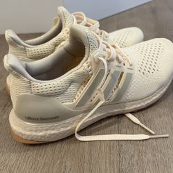 Like New Adidas Ultra boost 1.0 Sustain Sneaker Size  8.5 