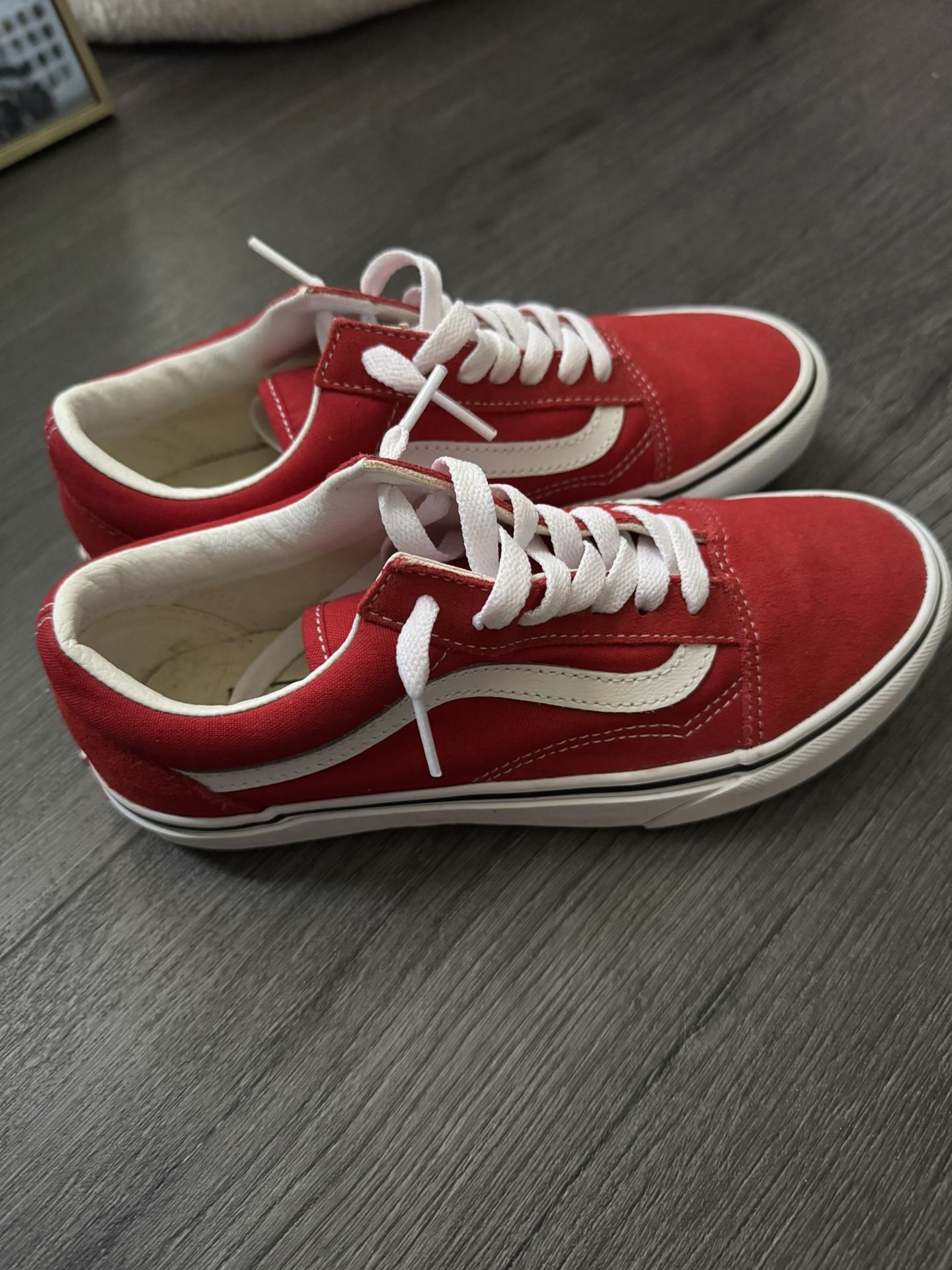 Red Old School Vans 6.5 W / 5 M
