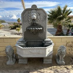 New Water Fountain And Lions Made Out Of Cement Perfect Gift 