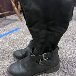 Women’s Size 7 Boots